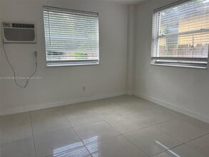 4245 NW 24th Ave in Miami, FL - Building Photo - Building Photo