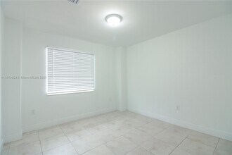 1955 NW 5th Pl in Miami, FL - Building Photo - Building Photo