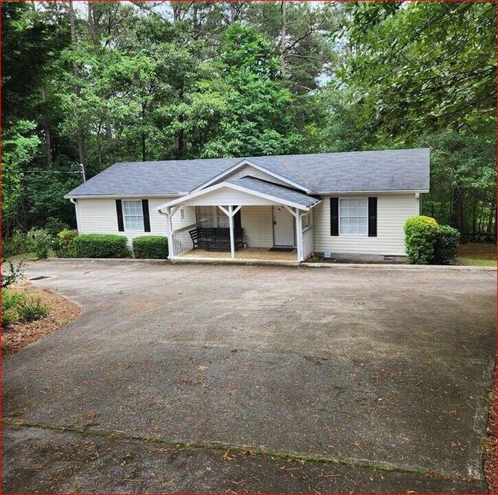 6090 Crystal Cove Trail in Gainesville, GA - Building Photo