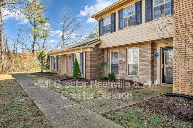 8207 Sawyer Brown Rd in Nashville, TN - Building Photo - Building Photo