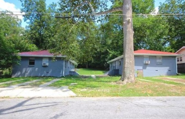 property at 2906 8th St