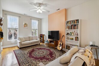 616 S Oakley Blvd in Chicago, IL - Building Photo - Building Photo