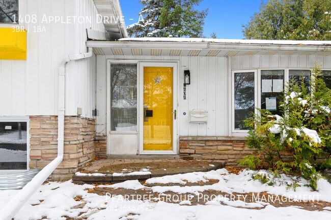 1408 Appleton Dr in Ottawa, ON - Building Photo - Building Photo