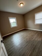 17 Wilson St in Chelmsford, MA - Foto de edificio - Building Photo