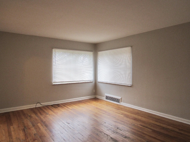 3647 Ravenwood Ave in Cincinnati, OH - Building Photo - Building Photo