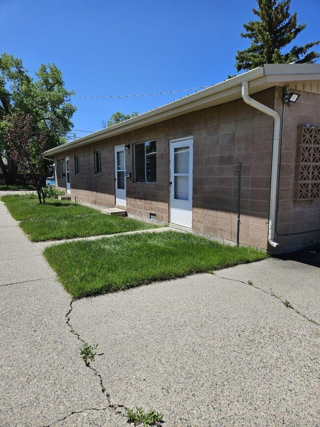 property at 2028 Alderson Ave