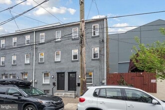 107 W Thompson St in Philadelphia, PA - Building Photo - Building Photo