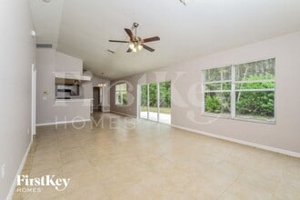 1015 Jessup Ave in Lehigh Acres, FL - Foto de edificio - Building Photo