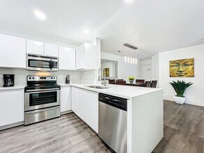 7524 Seurat St, Unit 201 in Orlando, FL - Building Photo - Building Photo