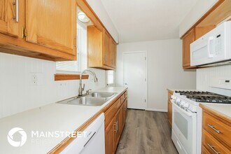 407 Willow St in Peculiar, MO - Building Photo - Building Photo