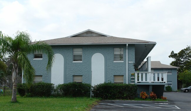 1830 S Palmetto Ave in Daytona Beach, FL - Foto de edificio - Building Photo