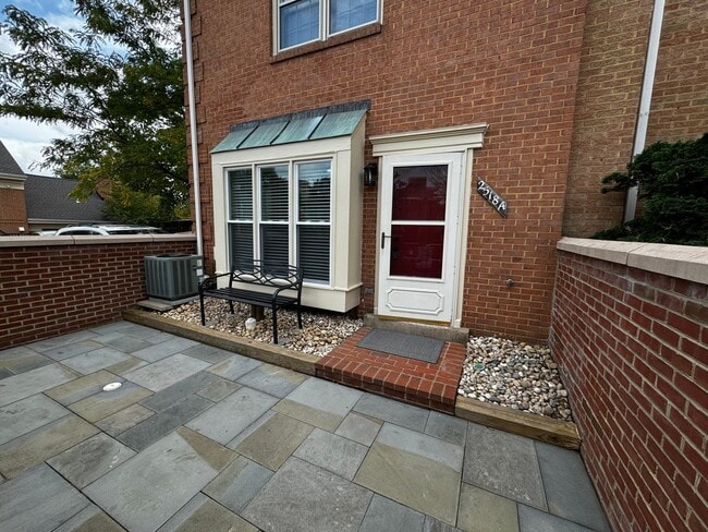 property at 2518 Fairfax Dr