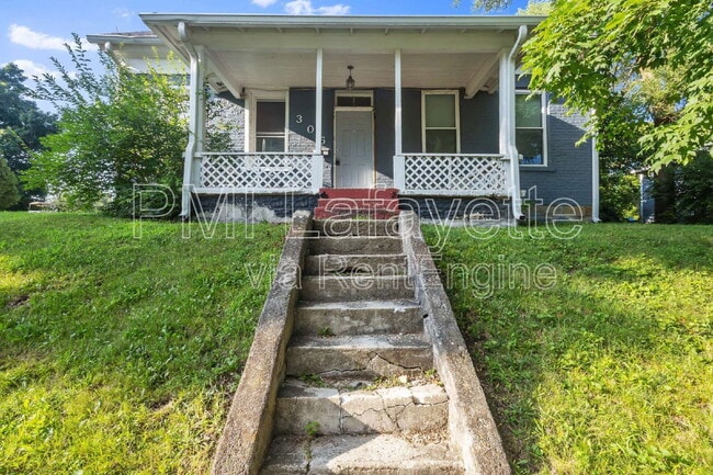 property at 306 E Monroe St