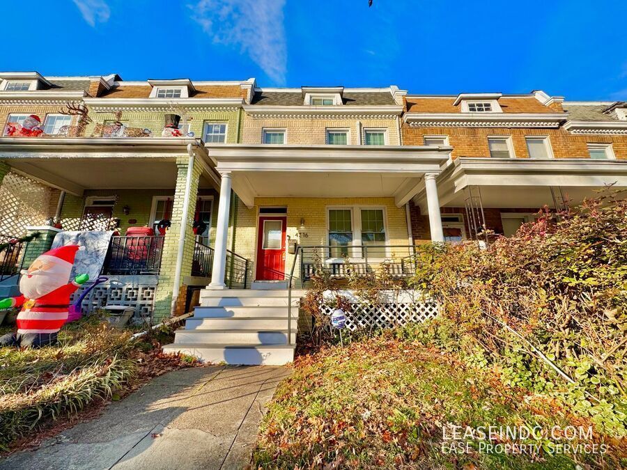 4716 8th St NW in Washington, DC - Building Photo