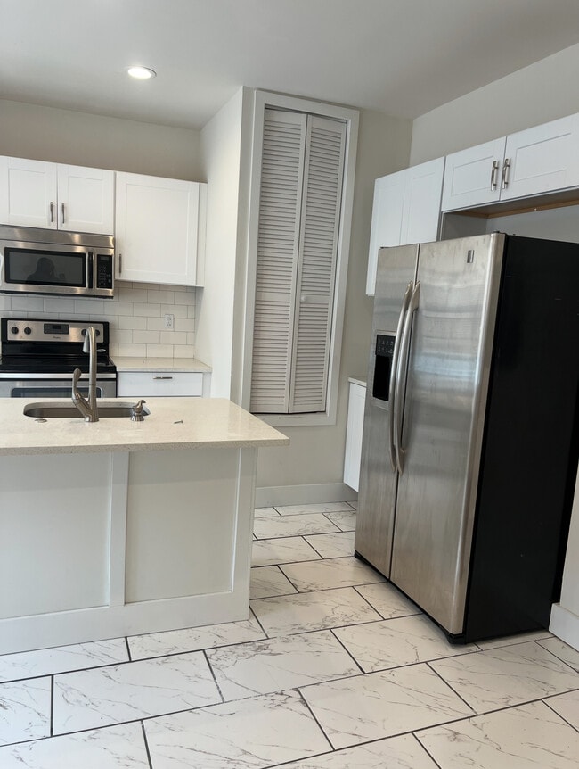 2633 W Allegheny Ave, Unit 2