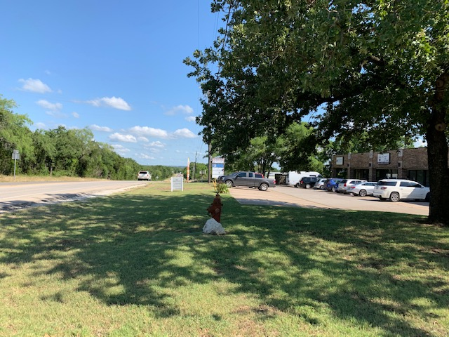 620 Fall Creek Hwy in Granbury, TX - Building Photo