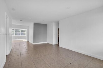 3171 NW 16th St in Fort Lauderdale, FL - Building Photo - Building Photo