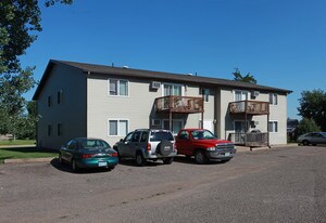 408 Cedar St in Somerset, WI - Building Photo