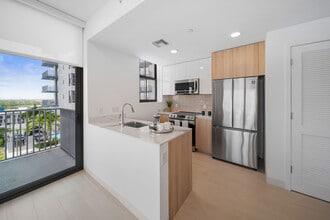 1818 Park in Hollywood, FL - Building Photo - Building Photo
