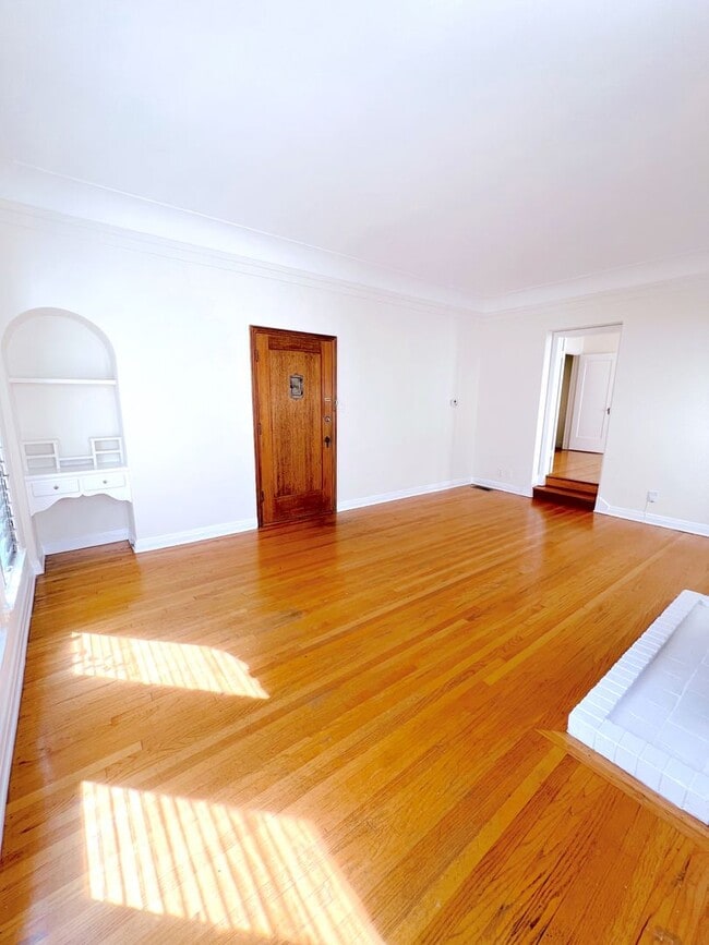 447 N Curson Ave in Los Angeles, CA - Building Photo - Building Photo