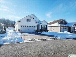 8142 Century Blvd in Breinigsville, PA - Building Photo - Building Photo