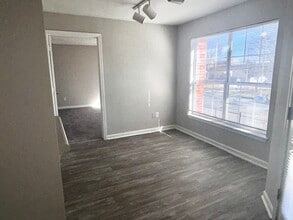 Ashley West End in Atlanta, GA - Foto de edificio - Building Photo