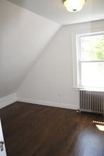 60 Hayward Pl, Unit 2 in Wallington, NJ - Building Photo - Building Photo