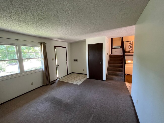 421 E Maher Dr in Pueblo West, CO - Building Photo - Building Photo