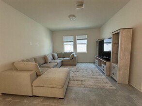4131 Pino St in Apopka, FL - Building Photo - Building Photo