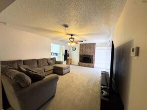 4814 Big Bend Dr in Wichita Falls, TX - Foto de edificio - Building Photo