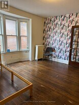 678 Huron St in Toronto, ON - Building Photo