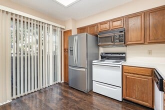 5740 Martel Ave, Unit B3 in Dallas, TX - Building Photo - Building Photo