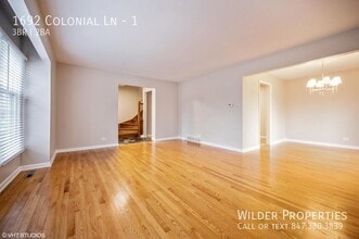 1692 Colonial Ln in Northfield, IL - Building Photo - Building Photo