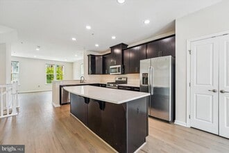 5313 Smith's Cv Ln in Greenbelt, MD - Building Photo - Building Photo
