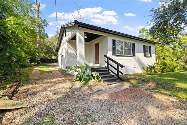 property at 1921 Blackburn Ave