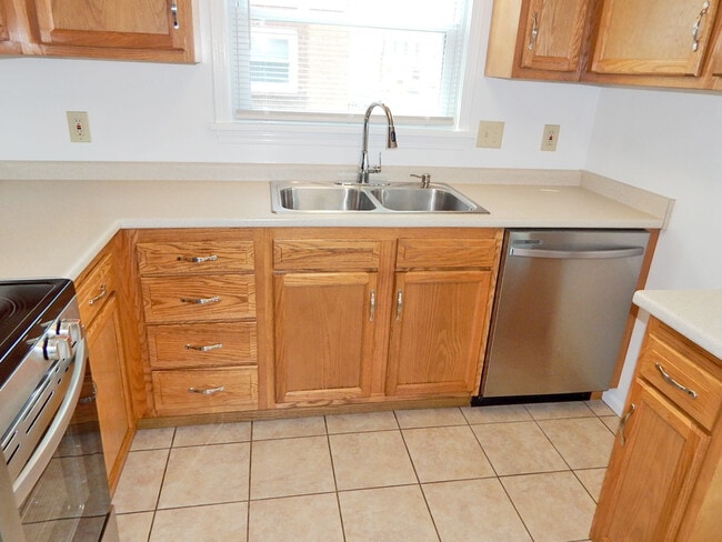 95 Pine St in East Rochester, NY - Building Photo - Building Photo