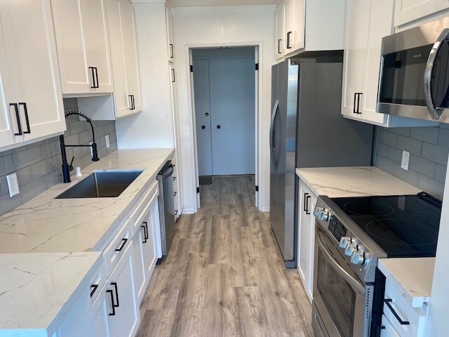 8701 Delgany Ave, Unit 215 in Playa Del Rey, CA - Building Photo