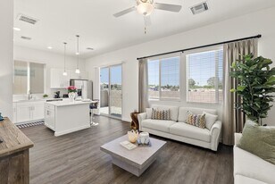 Casitas on Catalina in Tucson, AZ - Building Photo