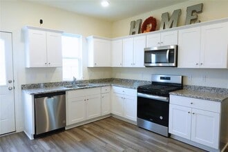 402 Plateau St in Maxwell, TX - Building Photo - Building Photo