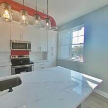 15 Oak St in Needham, MA - Building Photo - Building Photo