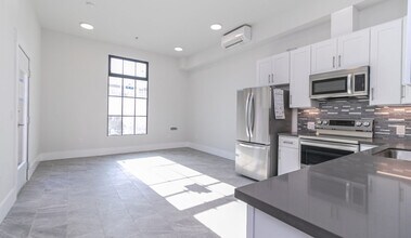 2595 Telegraph Ave in Berkeley, CA - Building Photo - Building Photo
