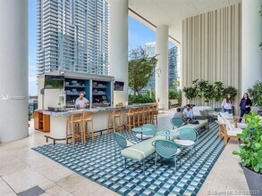 801 S Miami Ave, Unit 3905 in Miami, FL - Building Photo - Building Photo