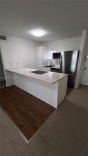 8215 Lake Dr in Doral, FL - Building Photo - Building Photo