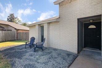 15535 Evergreen Pl Dr in Houston, TX - Building Photo - Building Photo