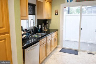 2508 Tulip St in Philadelphia, PA - Building Photo - Building Photo