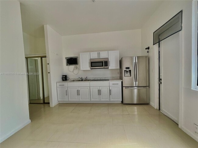 2516 Cleveland St in Hollywood, FL - Building Photo - Building Photo