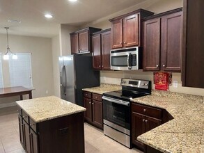 8517-8512 Selby Phillips Dr N in Mobile, AL - Building Photo - Building Photo