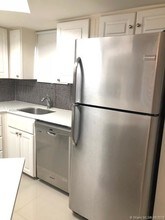 8363 Lake Dr-Unit -202 in Doral, FL - Building Photo - Building Photo