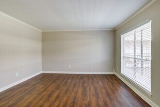 2825 Bellefontaine in Houston, TX - Building Photo - Building Photo