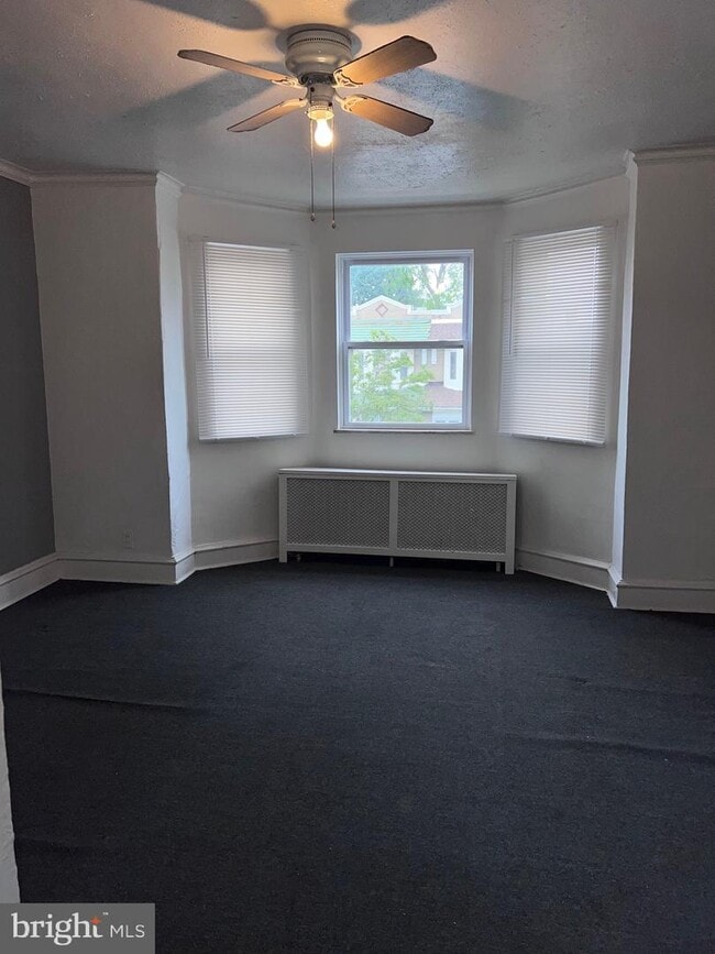 6022 Carpenter St photo'